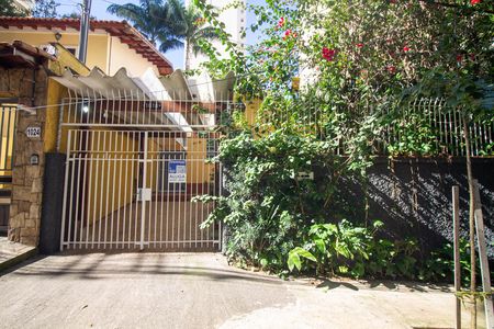 Casa para alugar com 200m², 2 quartos e 1 vagaFachada