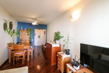 Apartamento à venda com 65m², 2 quartos e 1 vaga