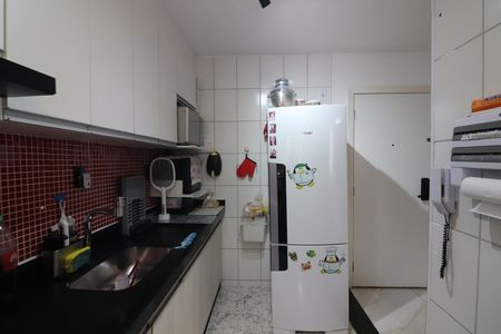 Apartamento à venda com 57m², 2 quartos e 1 vagaCozinha e Área de Serviço