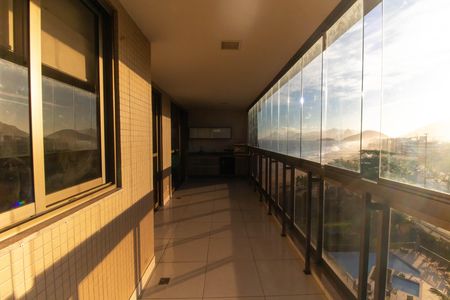 Varanda da Sala de apartamento para alugar com 4 quartos, 180m² em Piratininga, Niterói