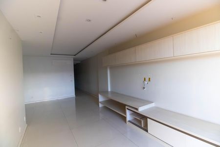 Sala de apartamento para alugar com 4 quartos, 180m² em Piratininga, Niterói