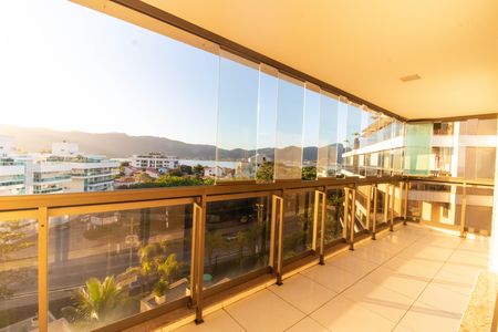 Apartamento para alugar com 180m², 4 quartos e 3 vagas Apartamento para alugar com 180m², 4 quartos e 3 vagasVista do Quarto 1
