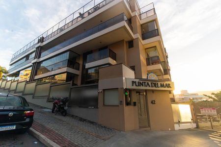 Apartamento para alugar com 180m², 4 quartos e 3 vagas Apartamento para alugar com 180m², 4 quartos e 3 vagasFachada