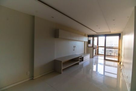 Apartamento para alugar com 180m², 4 quartos e 3 vagas Apartamento para alugar com 180m², 4 quartos e 3 vagasSala