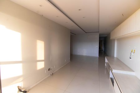 Apartamento para alugar com 180m², 4 quartos e 3 vagas Apartamento para alugar com 180m², 4 quartos e 3 vagasSala