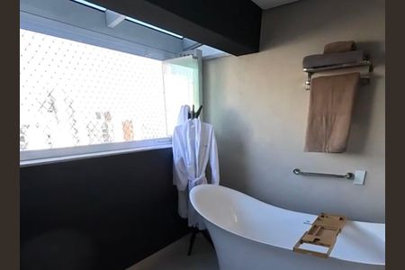 Apartamento à venda com 2 quartos, 169m² em Vila Romana, São Paulo