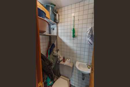 Apartamento para alugar com 100m², 3 quartos e 2 vagasBanheiro de serviço