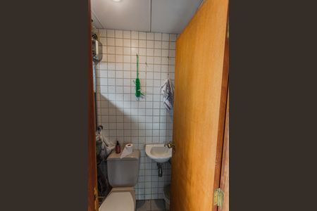 Apartamento para alugar com 100m², 3 quartos e 2 vagasBanheiro de serviço