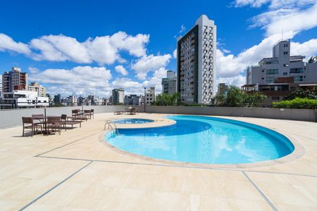 Apartamento para alugar com 100m², 3 quartos e 2 vagasÁrea comum - Piscina