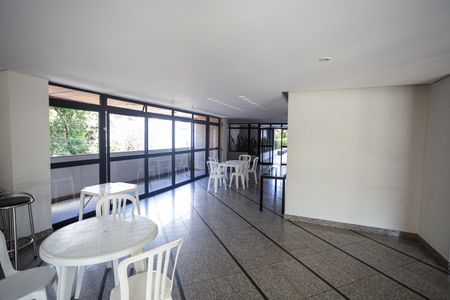 Apartamento para alugar com 100m², 3 quartos e 2 vagasÁrea comum - Salão de festas