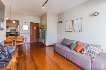 Sala de apartamento para alugar com 3 quartos, 100m² em Carmo, Belo Horizonte