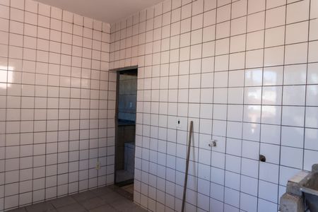 Casa para alugar com 2 quartos, 1000m² em Brás de Pina, Rio de Janeiro