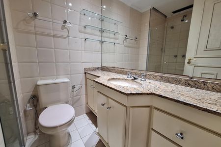 Apartamento para alugar com 96m², 2 quartos e 2 vagas Apartamento para alugar com 96m², 2 quartos e 2 vagasBanheiro