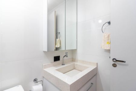 Apartamento à venda com 51m², 2 quartos e 1 vaga Apartamento à venda com 51m², 2 quartos e 1 vagaBanheiro