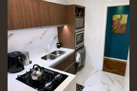 Cozinha de apartamento para alugar com 3 quartos, 75m² em Partenon, Porto Alegre