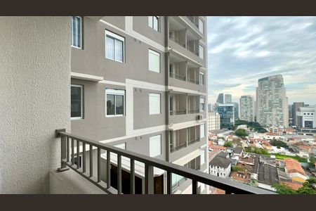 Varanda de kitnet/studio para alugar com 1 quarto, 25m² em Pinheiros, São Paulo