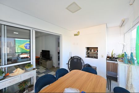 Apartamento à venda com 75m², 2 quartos e 1 vagaVaranda