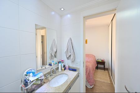 Apartamento à venda com 75m², 2 quartos e 1 vagaBanheiro da Suíte