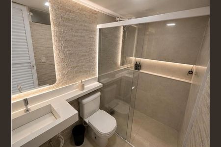 Banheiro de casa à venda com 3 quartos, 195m² em Rochdale, Osasco