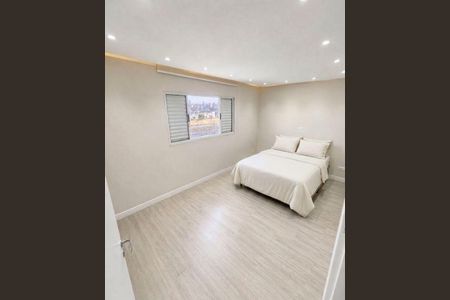 Quarto de casa à venda com 3 quartos, 195m² em Rochdale, Osasco
