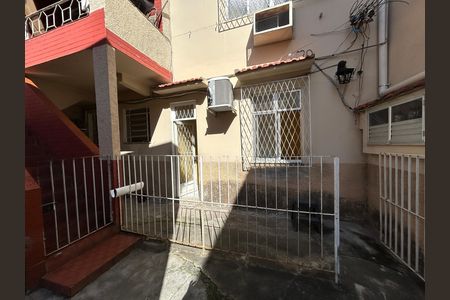 Casa à venda com 70m², 2 quartos e sem vagaÁrea externa