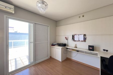 Casa de condomínio à venda com 260m², 4 quartos e 4 vagas