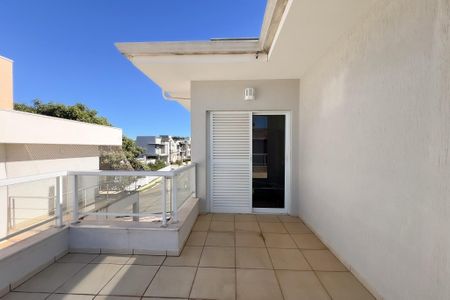 Casa de condomínio à venda com 260m², 4 quartos e 4 vagas