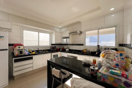 Casa de condomínio à venda com 260m², 4 quartos e 4 vagas