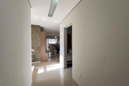 Casa de condomínio à venda com 260m², 4 quartos e 4 vagas