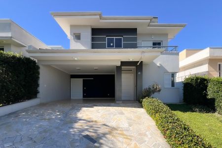 Casa de condomínio à venda com 260m², 4 quartos e 4 vagas