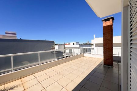 Casa de condomínio à venda com 260m², 4 quartos e 4 vagas