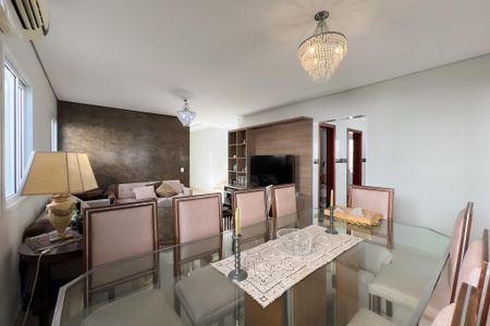 Casa de condomínio à venda com 260m², 4 quartos e 4 vagas