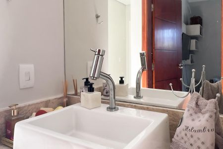 Casa de condomínio à venda com 260m², 4 quartos e 4 vagas