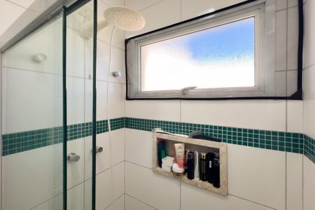 Casa de condomínio à venda com 260m², 4 quartos e 4 vagas