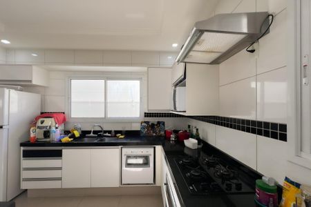 Casa de condomínio à venda com 260m², 4 quartos e 4 vagas