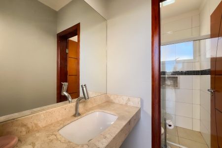 Casa de condomínio à venda com 260m², 4 quartos e 4 vagas