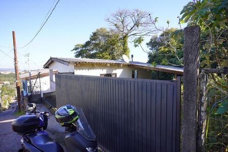 Casa à venda com 173m², 2 quartos e 3 vagasFachada