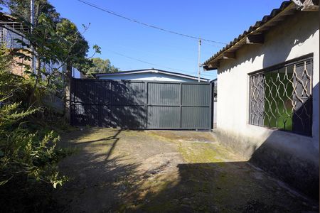 Casa à venda com 173m², 2 quartos e 3 vagasPátio e garagem 