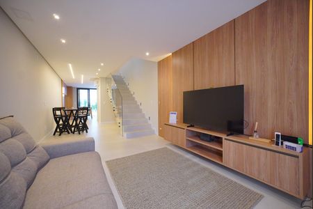 Sala de casa para alugar com 3 quartos, 197m² em Cachoeira do Bom Jesus, Florianópolis