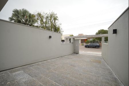 Garagem de casa para alugar com 3 quartos, 197m² em Cachoeira do Bom Jesus, Florianópolis