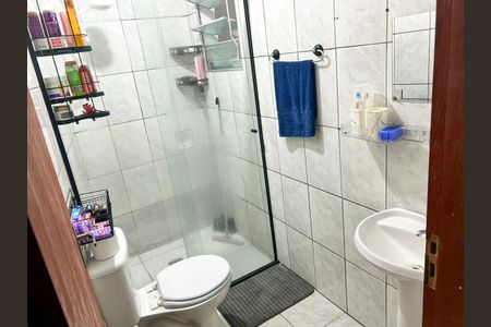 Casa à venda com 216m², 6 quartos e 2 vagas Casa à venda com 216m², 6 quartos e 2 vagasBANHEIRO (casa 3)