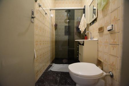 Casa à venda com 216m², 6 quartos e 2 vagas Casa à venda com 216m², 6 quartos e 2 vagasBANHEIRO (casa 1)