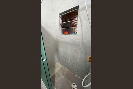 Casa à venda com 216m², 6 quartos e 2 vagas Casa à venda com 216m², 6 quartos e 2 vagasBANHEIRO