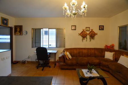 Casa à venda com 216m², 6 quartos e 2 vagas Casa à venda com 216m², 6 quartos e 2 vagasSALA (casa 1 )