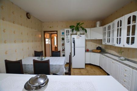Casa à venda com 216m², 6 quartos e 2 vagas Casa à venda com 216m², 6 quartos e 2 vagasCOZINHA (casa 1)