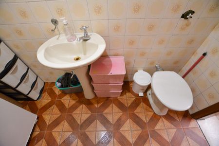 Casa à venda com 216m², 6 quartos e 2 vagas Casa à venda com 216m², 6 quartos e 2 vagasBANHEIRO (casa 1)