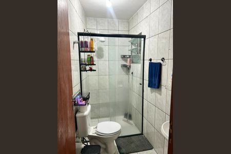 BANHEIRO (casa 3) de casa à venda com 6 quartos, 216m² em Jardim Dracena, São Paulo