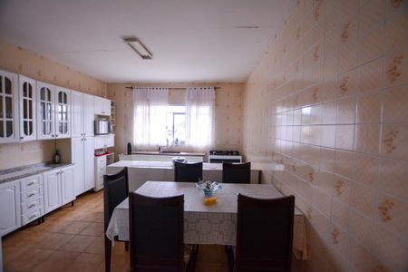Casa à venda com 216m², 6 quartos e 2 vagas Casa à venda com 216m², 6 quartos e 2 vagasCOZINHA (casa 1)
