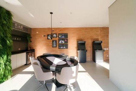 Apartamento para alugar com 108m², 2 quartos e 3 vagas Apartamento para alugar com 108m², 2 quartos e 3 vagasÁrea comum - Sala de Jogos