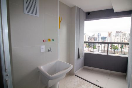 Área de Serviço de apartamento para alugar com 2 quartos, 108m² em Jardim das Acacias, São Paulo
